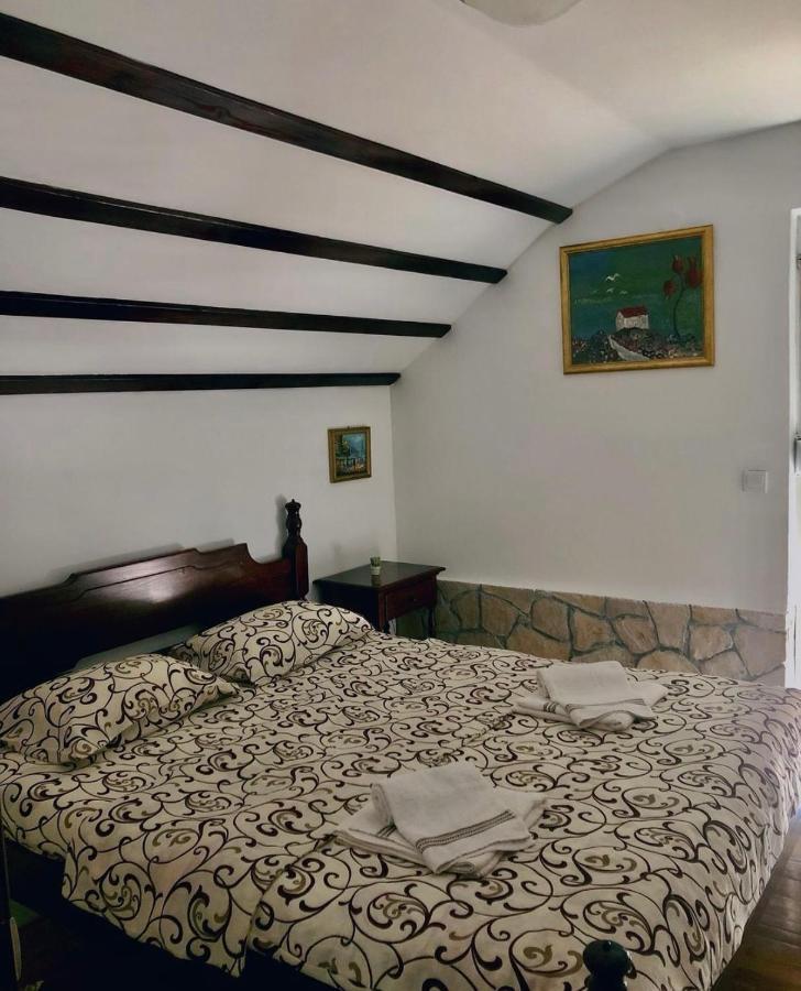Vikendica,Bungalovi Lipska Pecina Cetynia Zewnętrze zdjęcie