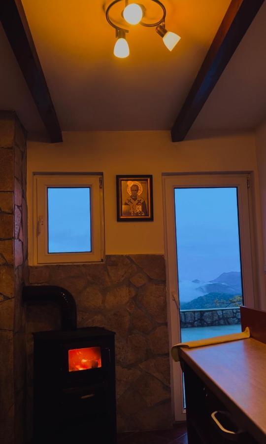 Vikendica,Bungalovi Lipska Pecina Cetynia Zewnętrze zdjęcie